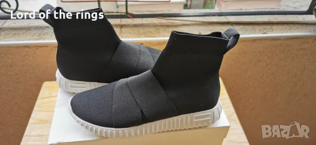 Маркови дамски маратонки / сникърси тип чорап FESSURA - 37 номер.