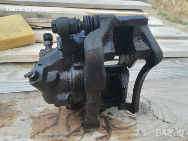 Vw Passat Wagon B3 2.0 1992 Преден десен спирачен апарат, снимка 5 - Части - 42765893