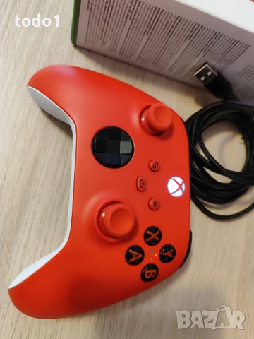 Xbox Wireless Controller Pulse Red + Rechargeable Battery + 3M USB-C, снимка 5 - Аксесоари - 44143259