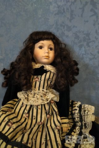 Голяма колекционерска порцеланова кукла 2, снимка 5 - Колекции - 34067030