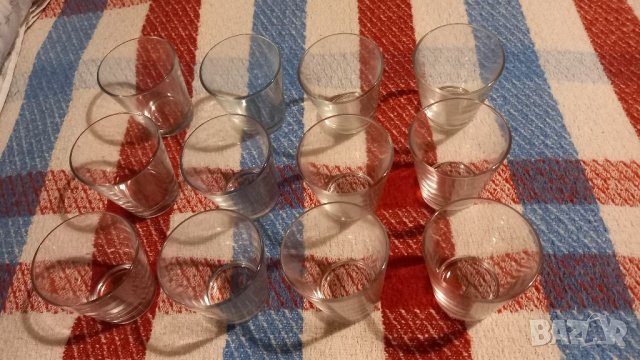 Стъклени чаши нови