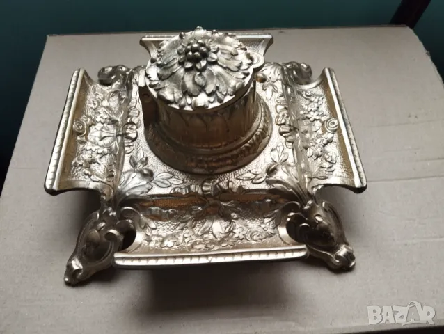 Барокова мастилница