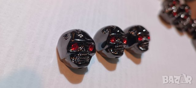 BLACK Skull Head Knobs, снимка 1 - Китари - 39662041