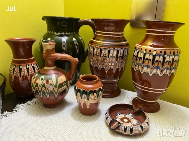 Керамични съдове с троянска шарка