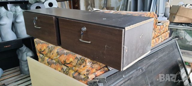 Шкаф за под щендер, снимка 2 - Стелажи и щандове - 35056375