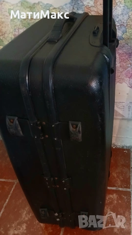 Куфар голям твърд с дръжка на колела, снимка 4 - Куфари - 54340193