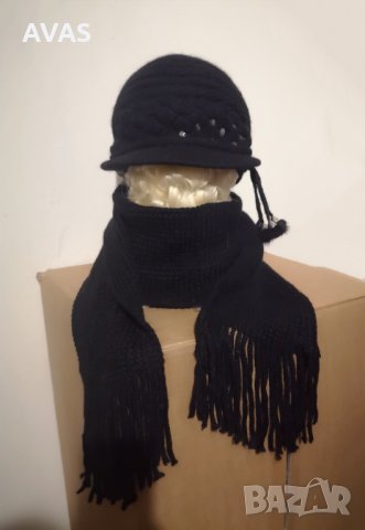 Нов комплект черна шапка с шал Вълна и ангора, снимка 2 - Шапки - 31046204