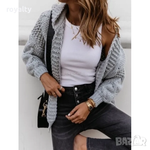 Къса жилетка с качулка сива