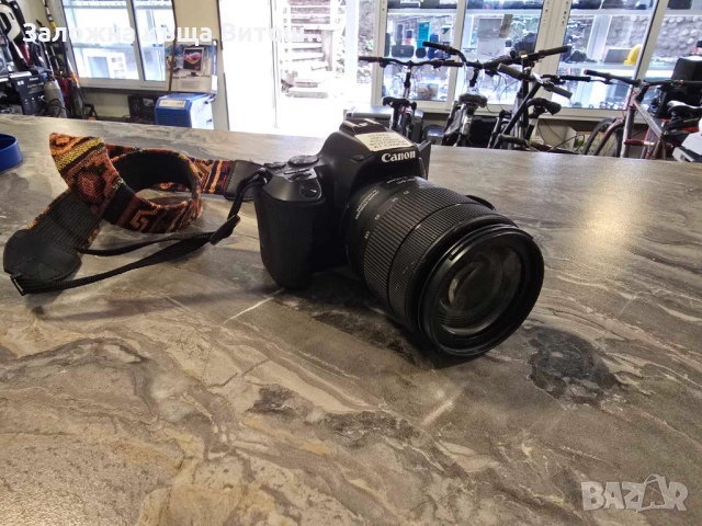 Фотоапарат Canon EOS 250D 