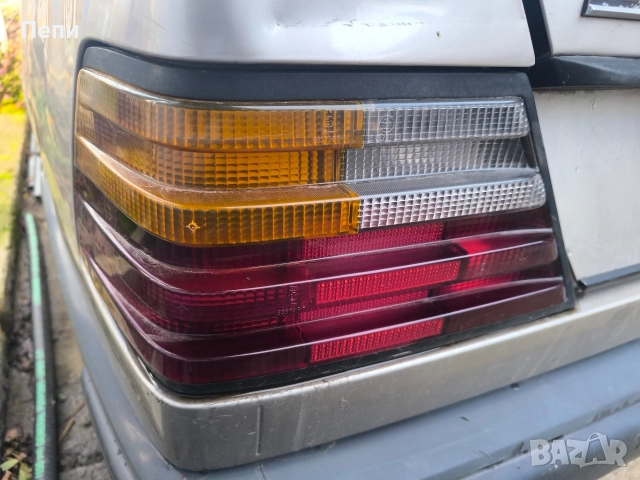 Оригинални стопове Hella за Мерцедес 124