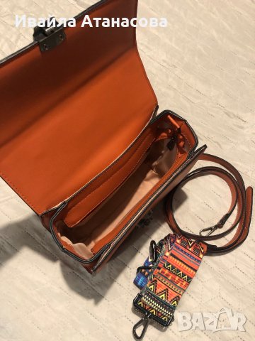 Дамска чанта, снимка 4 - Чанти - 38847572