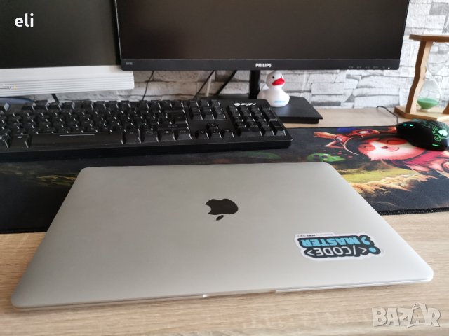 MacBook Air (Retina, 13-inch, 2020), снимка 3 - Лаптопи за работа - 23787603