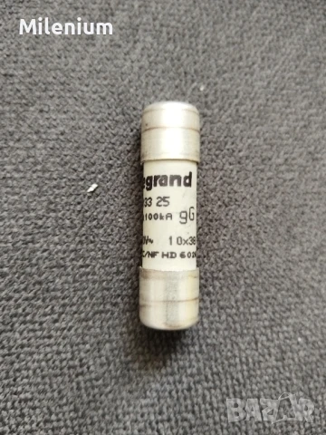 Аудиофилски бушон Legrand, снимка 3 - Други - 50590323