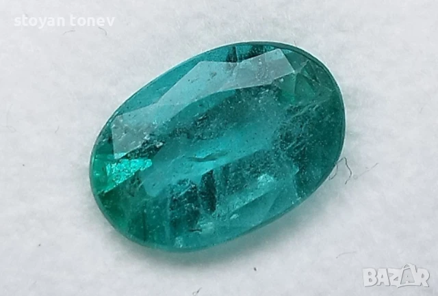 Рядък нетретиран изумруд в перлено зелен цвят 1.82кт.! Сертифициран! нов!, снимка 10 - Други - 50357230