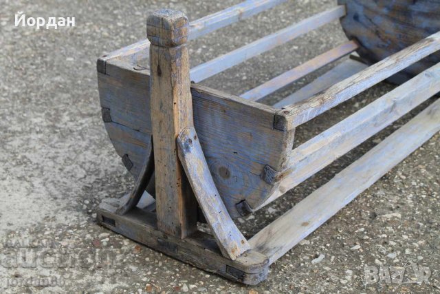 Детска дървена люлка, снимка 2 - Антикварни и старинни предмети - 38487216