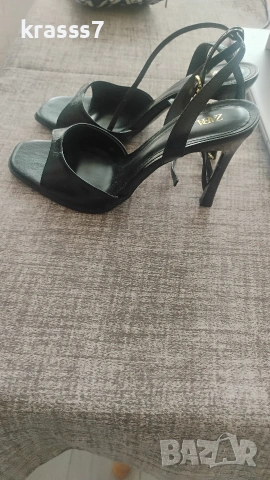 Обувки с ток на Zara, снимка 2 - Дамски обувки на ток - 54233881