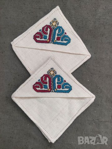 Продавам 2 кърпички с шевица, снимка 2 - Други - 37350785