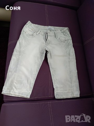 Дамски дънки и  поли, снимка 12 - Дънки - 31297510