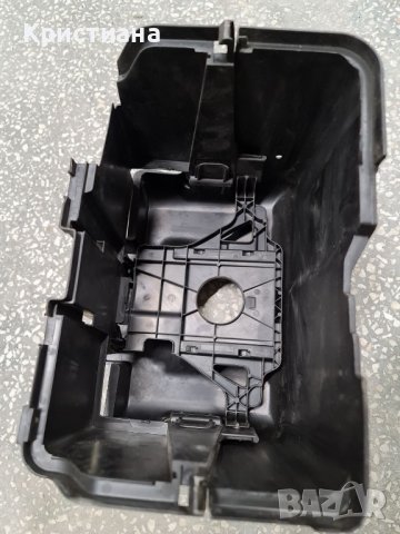 Кутия за акумулатор за Ауди А3 8L, снимка 3 - Части - 37770846