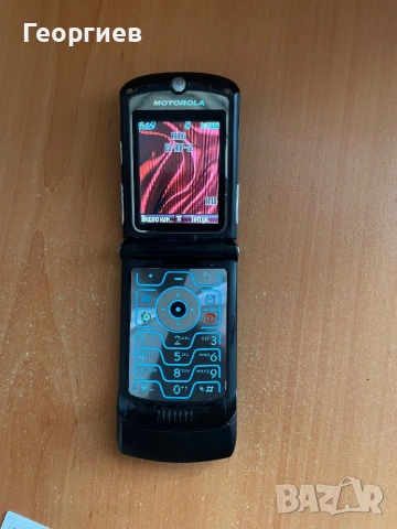 Motorola V3, снимка 4 - Nokia - 53219619
