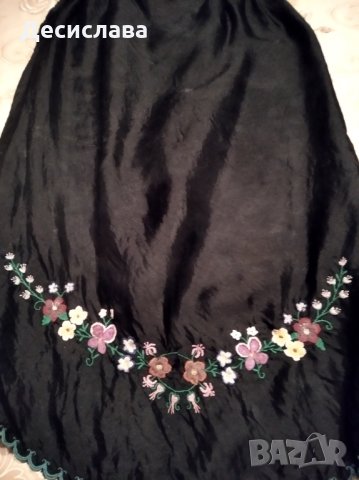 Престилка с бродирани цветя, снимка 2 - Други - 29376010