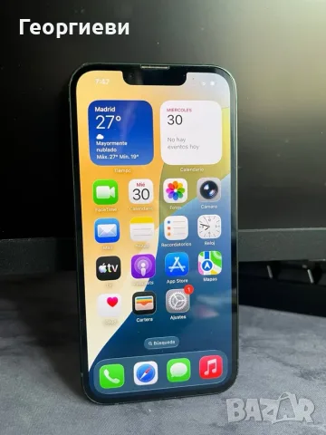 iPhone 13 128GB Зелен с нова Оригинална батерия 