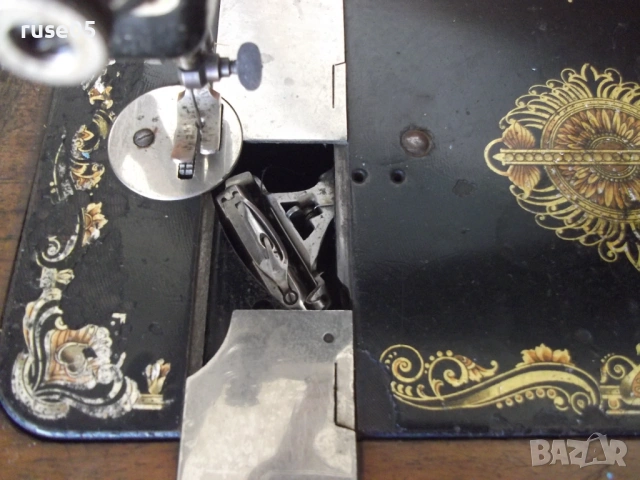 Шевна машина "Helvetia" ръчна стара работеща, снимка 12 - Други ценни предмети - 54314153