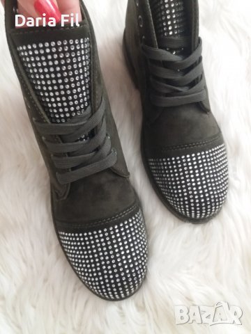 Боти тип кубинки в милитъри зелен цвят със сребристи камъчета , снимка 2 - Дамски боти - 38551700