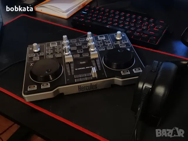 DJ контролер/пулт HERCULES DJ Control MP3 E2, снимка 2 - Ресийвъри, усилватели, смесителни пултове - 56473426