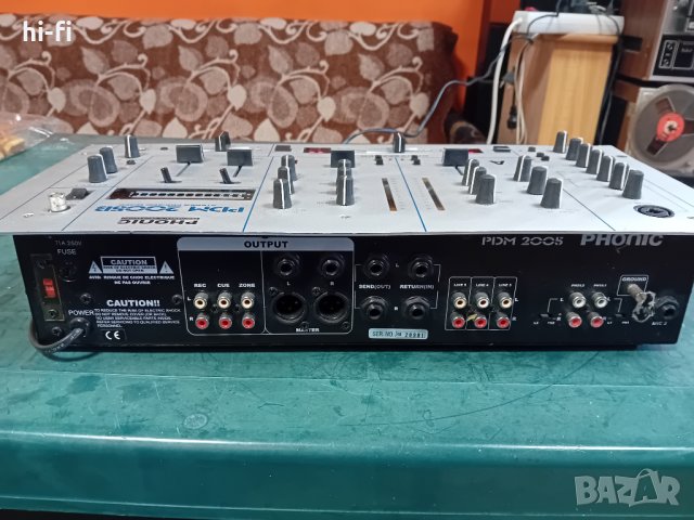 Мишпулт, снимка 2 - Ресийвъри, усилватели, смесителни пултове - 44496566