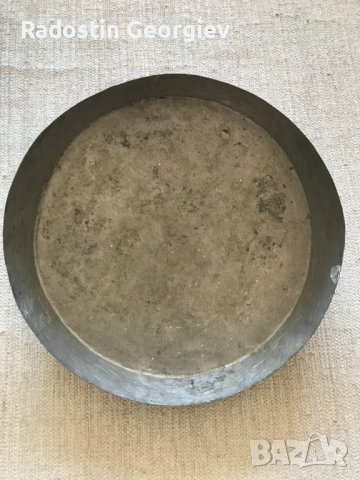 Продава стара медна тава