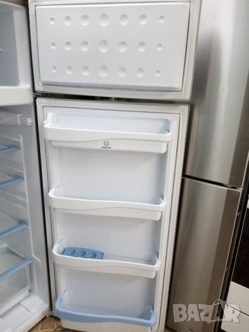 Сив хладилник с горна камера Indesit  2 години гаранция!, снимка 5 - Хладилници - 44756114