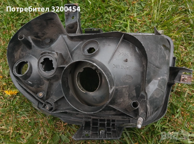 Десен фар за Рено Клио , снимка 2 - Части - 54222215