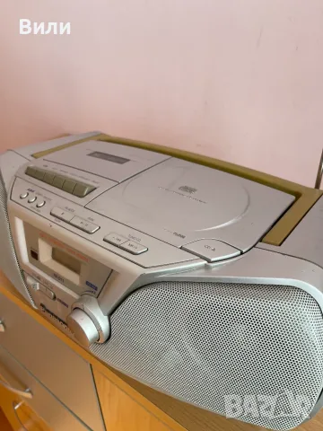 Радиокасетофон с CD Panasonic, снимка 2 - Радиокасетофони, транзистори - 56129567