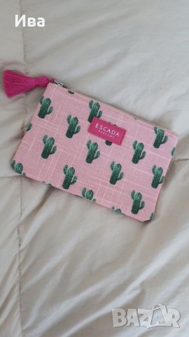 Козметични несесери Escada , снимка 6 - Други - 36342830
