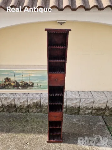 Страхотен висок антикварен дървен шкаф за дискове , снимка 3 - Антикварни и старинни предмети - 48530927