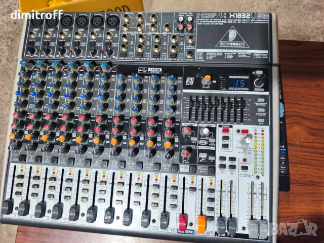 Behringer XENYX X 1832 USB Смесителен пулт
