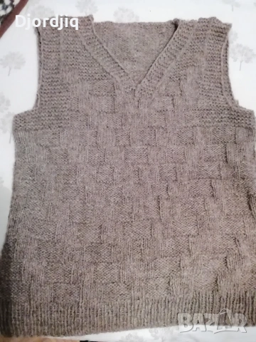 Мъжки вълнен пуловер