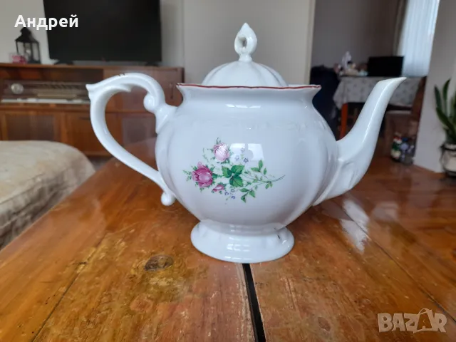 Стар порцеланов чайник #3