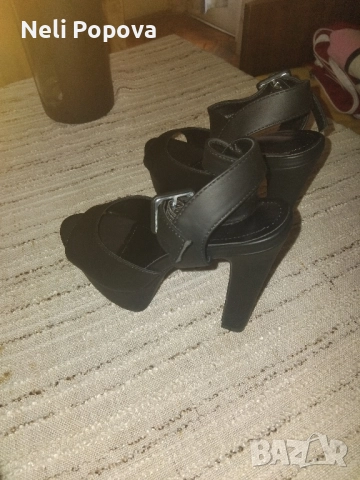 Абитуриентски токчета и абтуриентска Рокля 