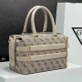 чанти guess, снимка 14