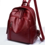 Дамска раница от висококачествена кожа с подарък малка чанта и портмоне , снимка 8