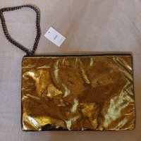 Елегантна златиста чанта - клъч Mango, снимка 1 - Чанти - 38912696