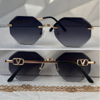 Valentino дамски прозрачни слънчеви очила Осмоъгълник с верижка синджир, снимка 6 - Слънчеви и диоптрични очила - 44623336
