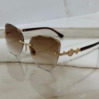 Слънчеви очила с кафеви стъкла и златни елементи LV, снимка 1 - Слънчеви и диоптрични очила - 44751096