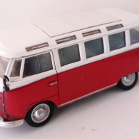Volkswagen Van Samba Maisto Special Edition 1:25, снимка 2 - Колекции - 42901373