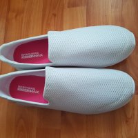 Нови обувки SKECHERS номер 42, снимка 2 - Дамски ежедневни обувки - 40561879