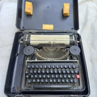 Пишеща машина, снимка 2 - Антикварни и старинни предмети - 42084330