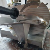 Професионална машина за рязане на колбаси Sirman, снимка 1 - Друго търговско оборудване - 40239950