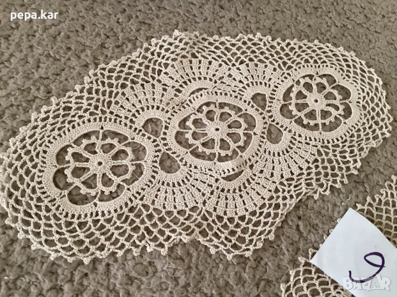 Плетена на кука яки,салфетки , снимка 1